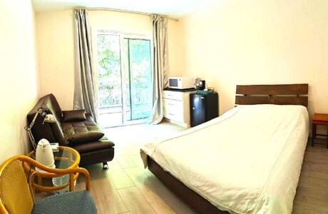 Downtown Alternative Boy’s room